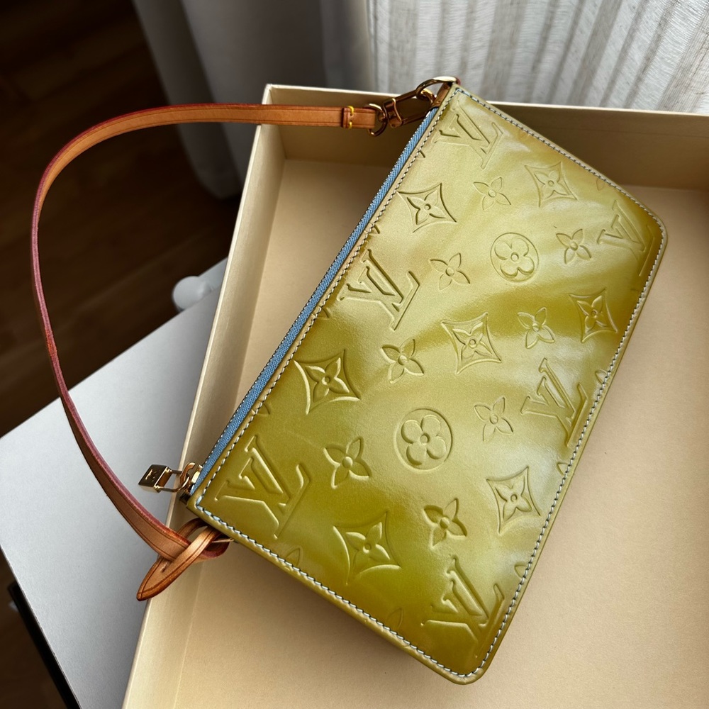 Louis Vuitton Vernis Lexington Pochette